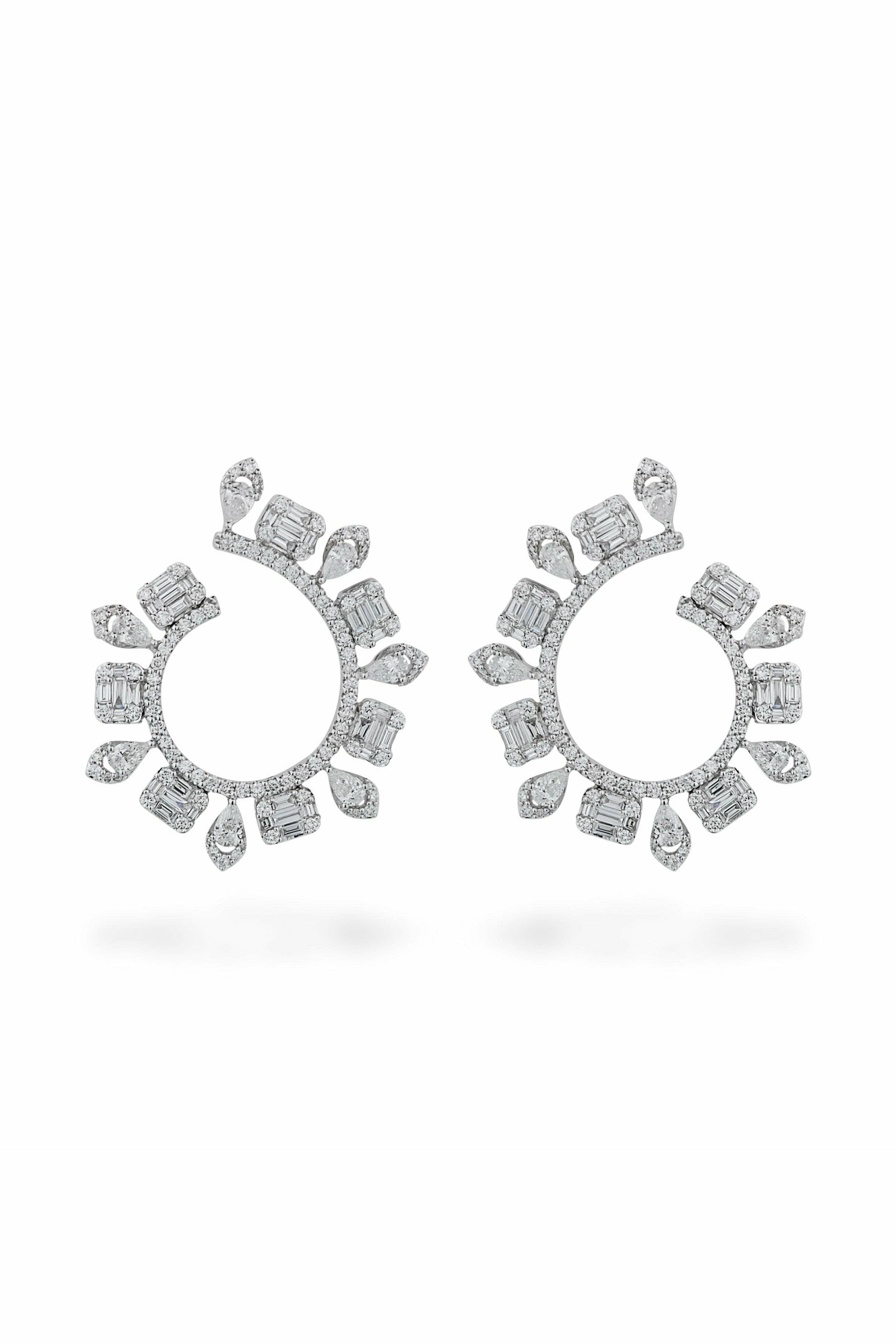 illusion hoop with square and tear drop fringe-DUBAILUXURYWATCH