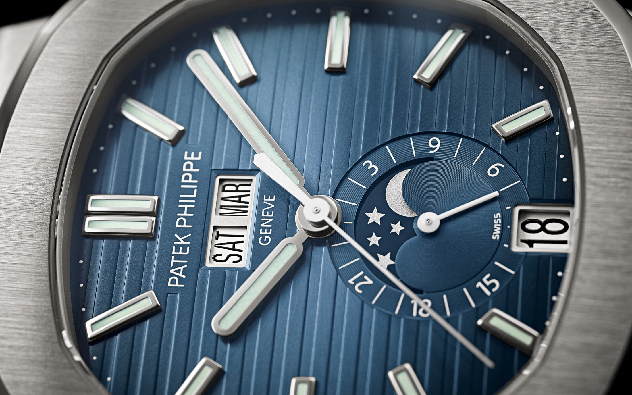 Philippe Nautilus 5726/1A-014 – Stainless Steel, Annual Calendar, Blue Dial-DUBAILUXURYWATCH