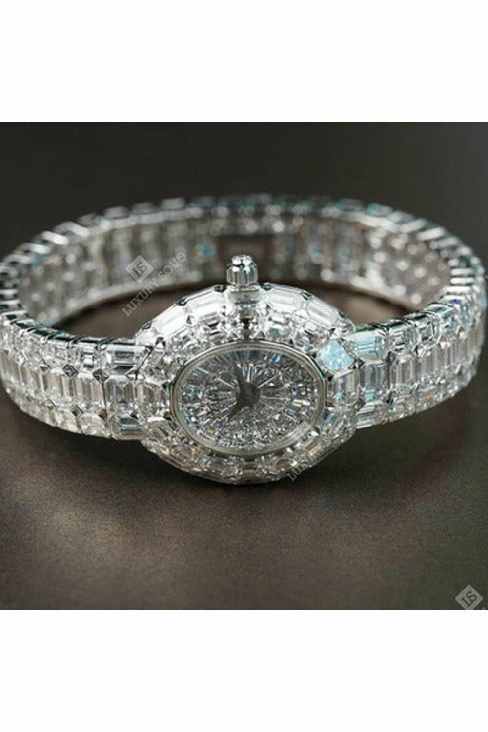 piaget limelight gala 18k white gold diamond unique piece 1/1 ref. g0a19600-DUBAILUXURYWATCH